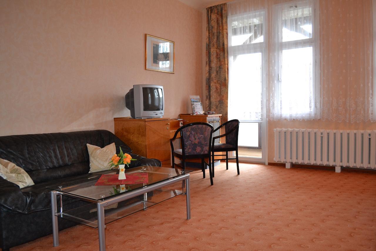Hotel Weisser Hirsch Schwarzburg Δωμάτιο φωτογραφία